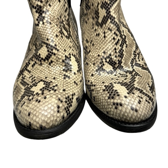 Artisan by Zigi Lissa Snakeskin Embossed Leather Ankle Bootie boots shoes 6 - Picture 6 of 11